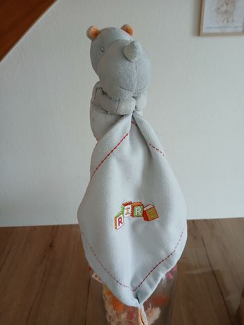 Doudou mouchoir hippopotame SIMBA TOYS