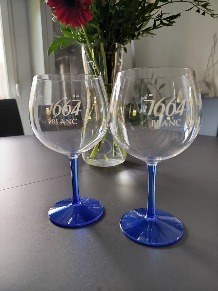 Lot 2 verres à biere 1664 50cl