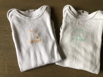 Lot de 2 bodies blancs 18mois