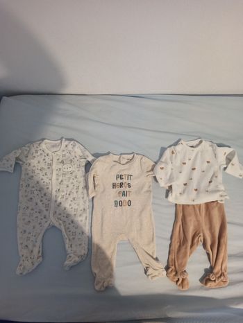 Lot de pyjamas