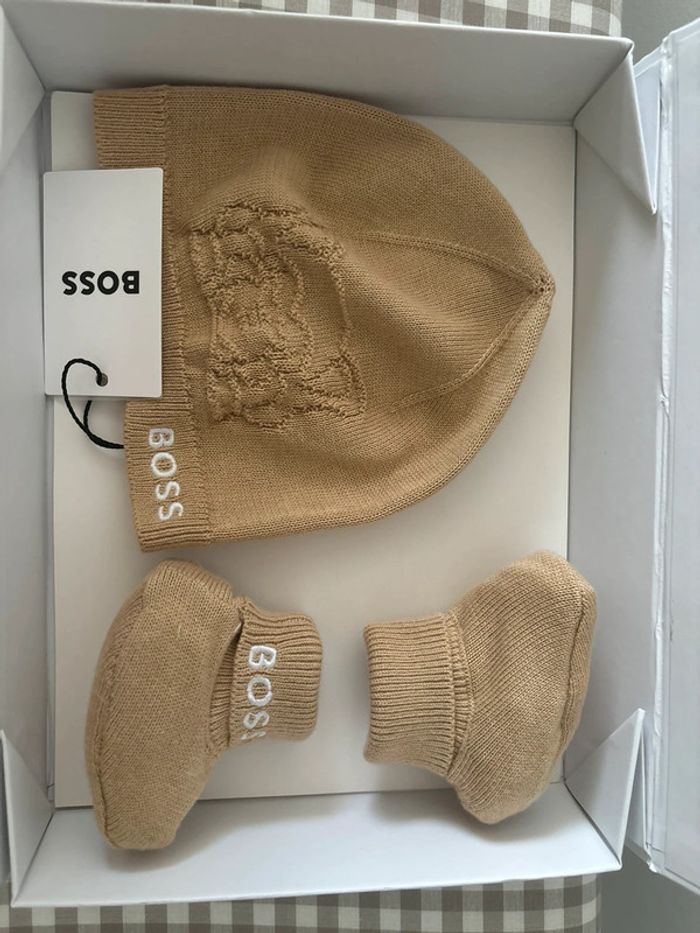 Coffret naissance 1 mois bébé garçon BOSS - photo numéro 4