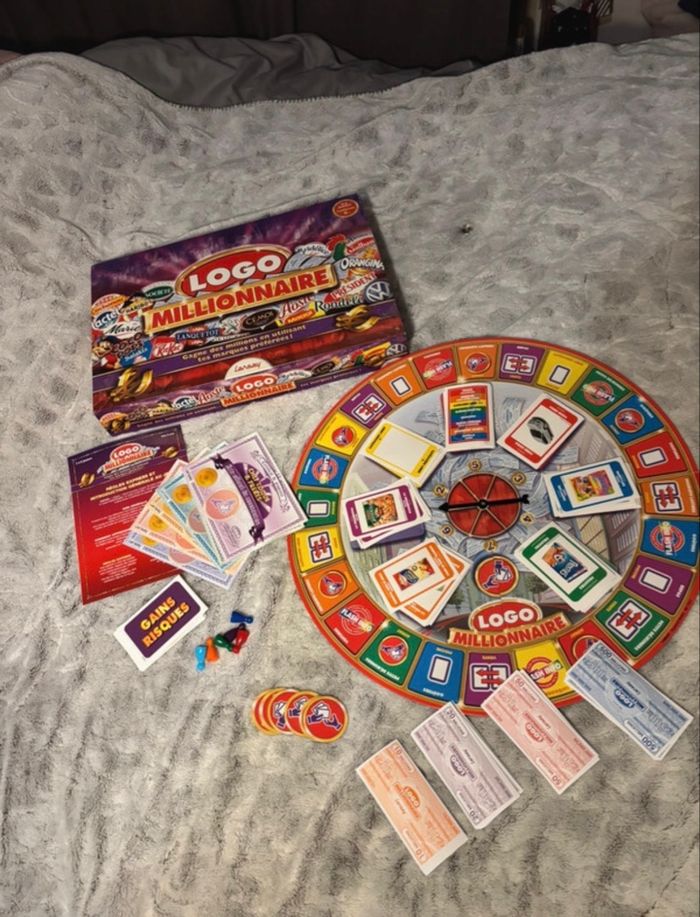 Jeu de société Logo Millionnaire Lansay complet comme neuf - photo numéro 3