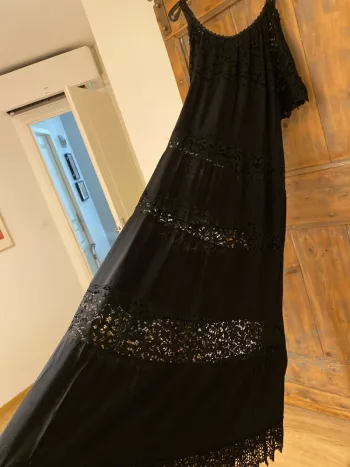 Très belle robe longue été en dentelle