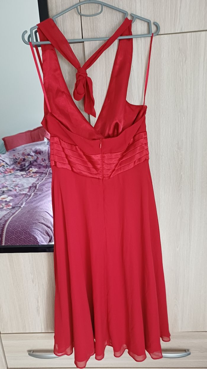 Robe rouge - photo numéro 3