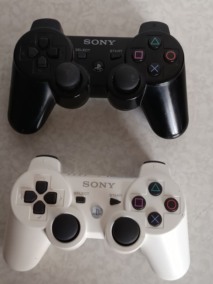 2 Manettes Sans Fil Ps3 Dualshock 3 Noir et Blanc Officielle Sony PlayStation 3