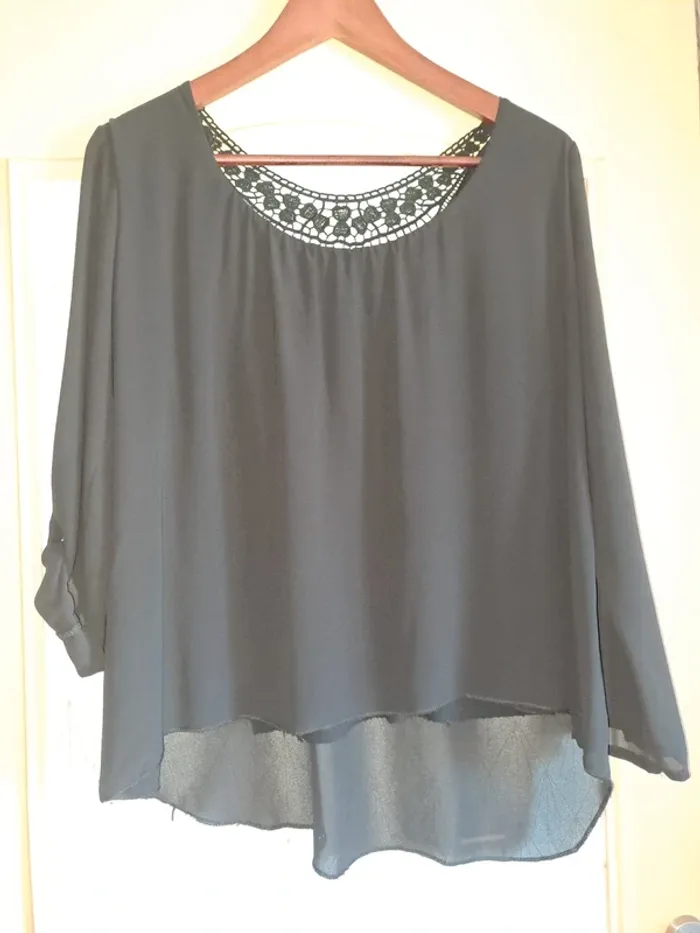 Blouse femme noire tbe fluide dentelle doublure T1