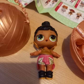 Poupée lol surprise