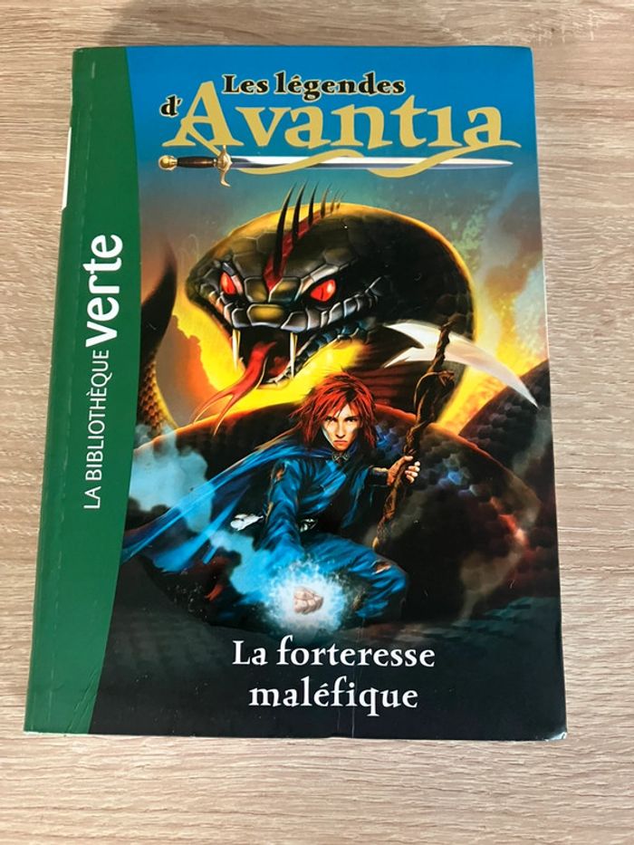 Livre Les légendes d’Avantia la forteresse maléfique