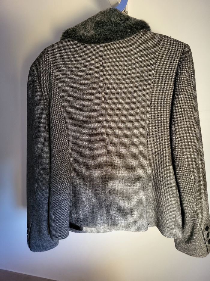 Veste avec col fourrure - photo numéro 2