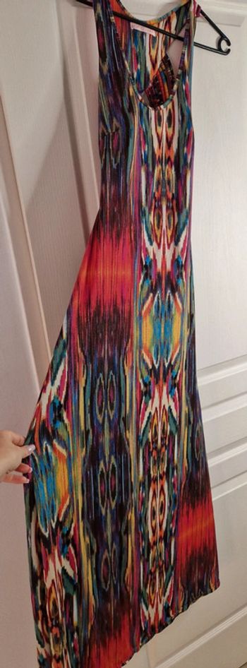 Robe colorée dos nu