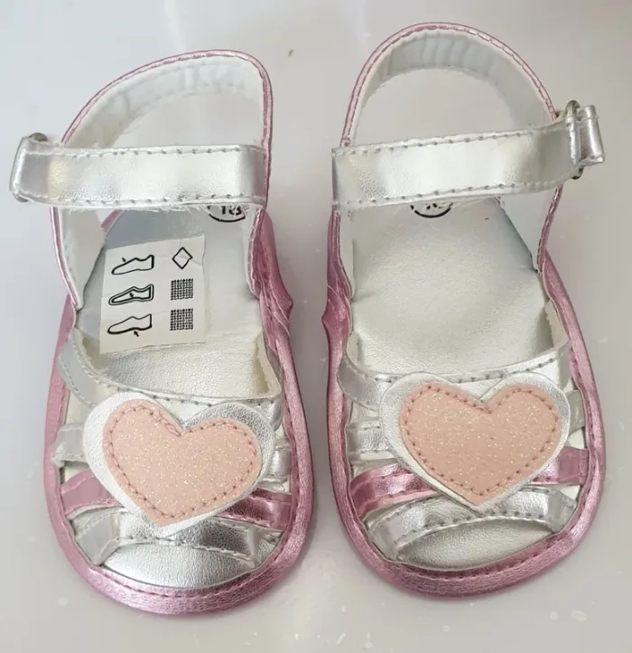Chaussures nu pieds bébé 6-12 mois T18-19