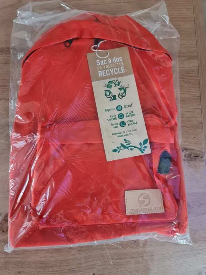 Sac à dos avec port USB neuf - photo numéro 2