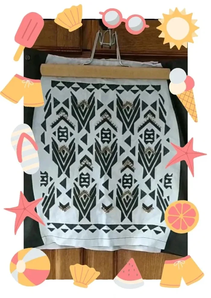 Petite jupe à motifs ethniques