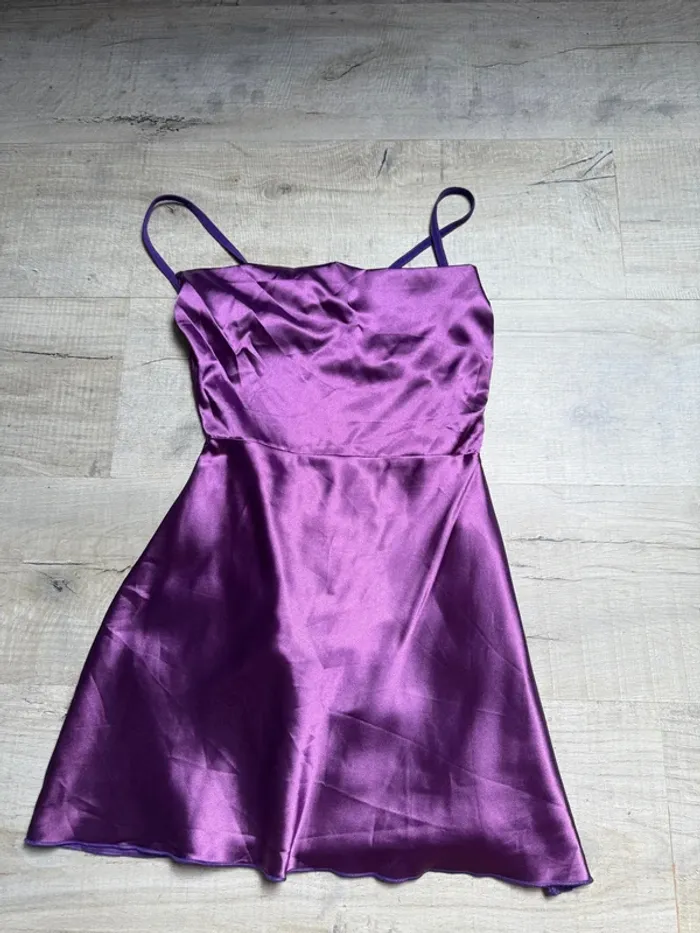 Robe chemise de nuit pyjama satinée dos nue