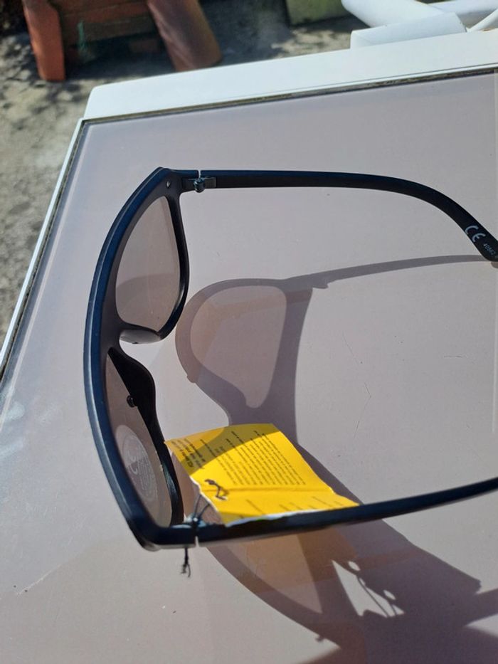 Lunettes de soleil homme - photo numéro 4