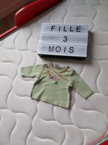 Tee-shirt manche longue fille 3 mois