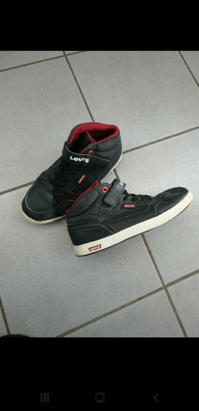 Baskets montantes scratchs levis 38