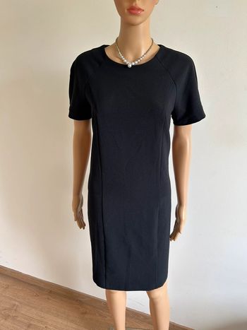 Robe noire à manches courtes United Colors of Benetton taille M TBE