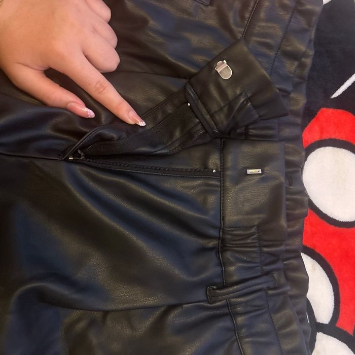 Short en cuir - photo numéro 2