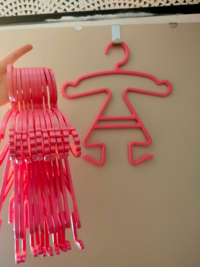 Lot de 12 cintres complet. - photo numéro 2