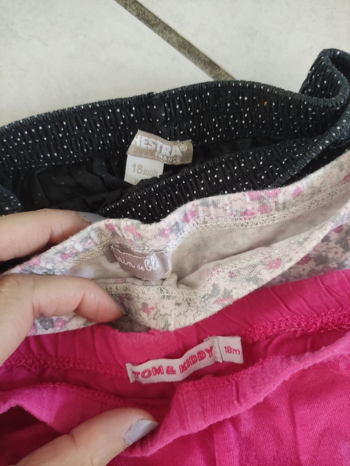 Lot de 3 pantalons fille 18 mois rose noir fleurs - photo numéro 2