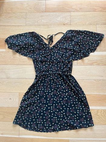 Robe Molly Bracken - Taille S - bohème Comme neuve noir fleurs drapé joli dos