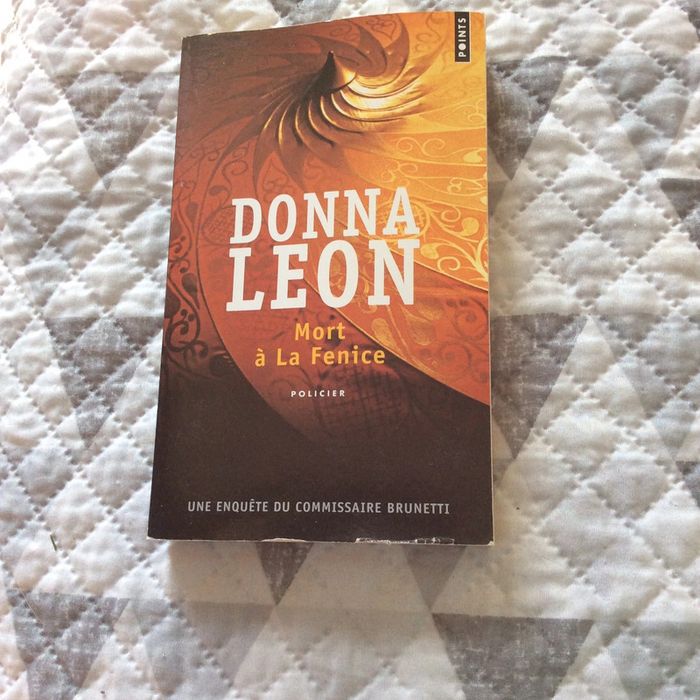 #mort à la Fenice Donna Léon ) - photo numéro 2