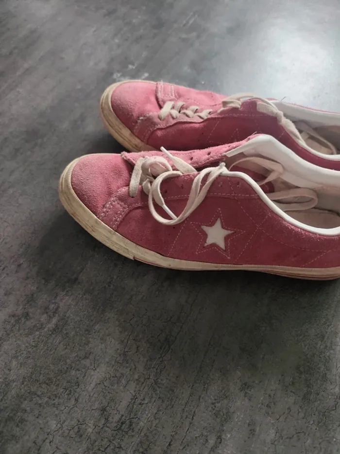 Converses rouges en cuir 41 - photo numéro 2