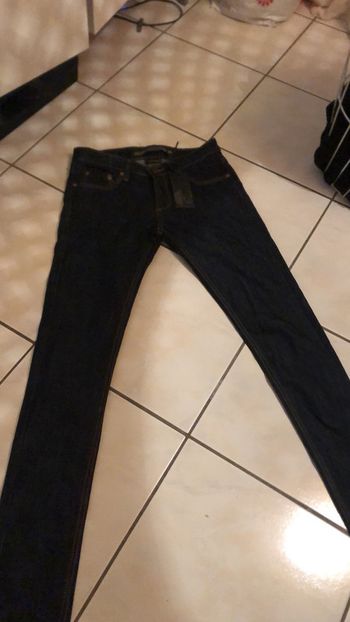 Jean brut taille 28 neuf avec étiquette Criminaldamage