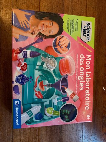 NEUF Clémentoni Mon laboratoire des ongles vernis manucure science et jeu