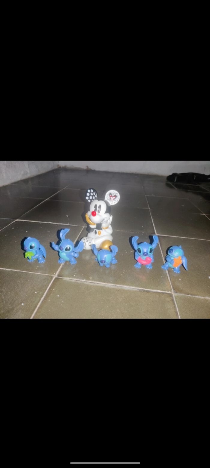 Figurines Stitch et Mickey