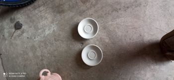 2 sous tasses blanches