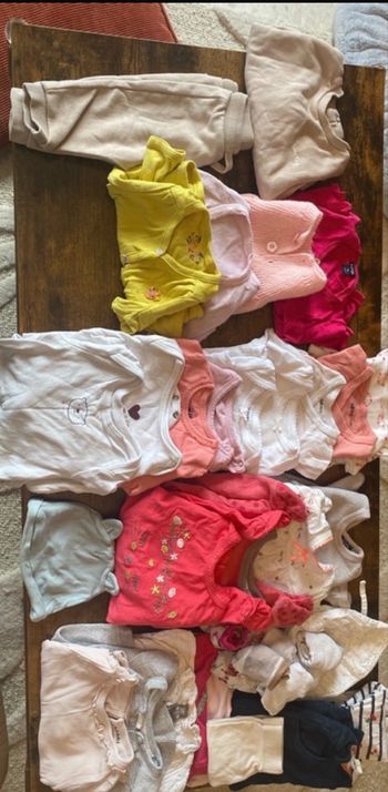 Lot de vêtements bébé 