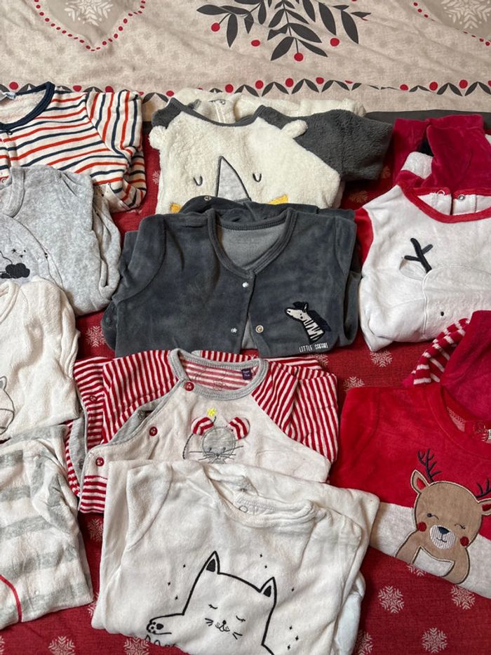 Lot pyjamas épais 12 mois - photo numéro 5
