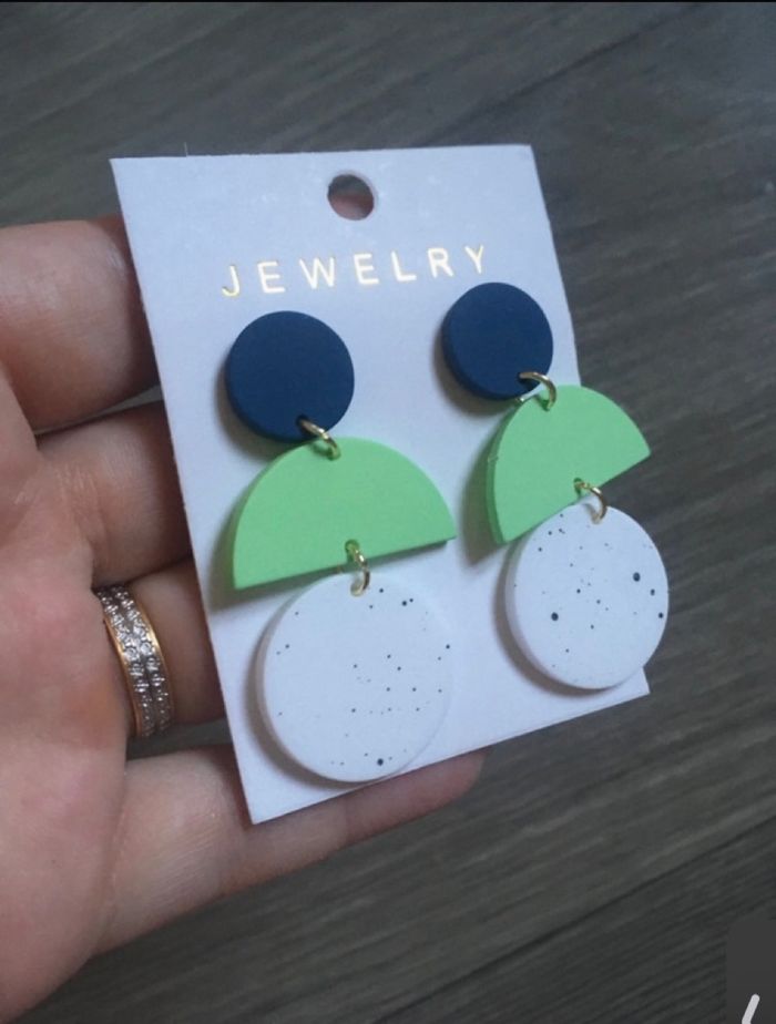Boucles d’oreilles pendantes NEUVES pour femme forme géométrique - photo numéro 5