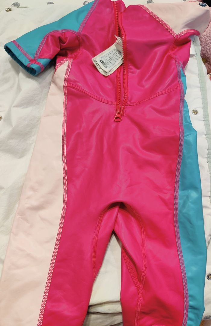 Combinaison piscine Decathlon 3ans - photo numéro 2