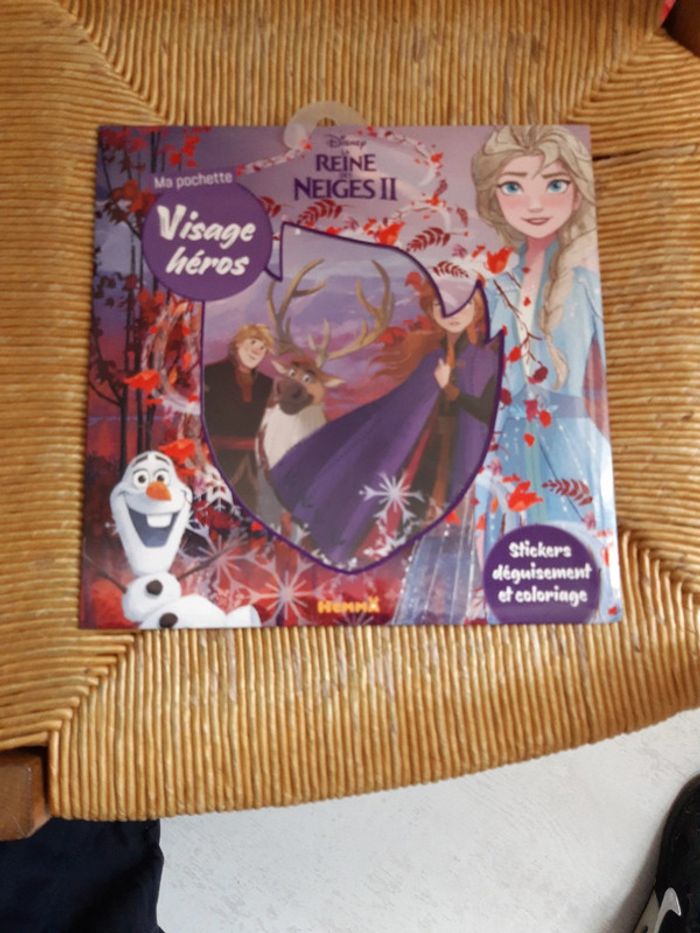 Stickers visage la Reine des Neiges