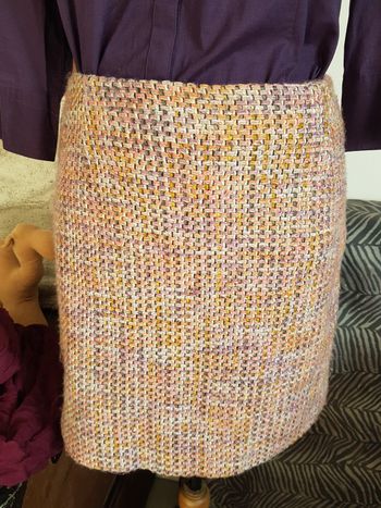 Jupe tons roses et gris façon lainage. Laine et coton. Amalfi. T42 tour de taille 76cm, haut 41cm.