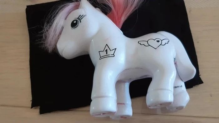 Crayola "ma licorne à décorer' en bon état - photo numéro 2