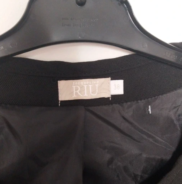 Veste noire - photo numéro 2