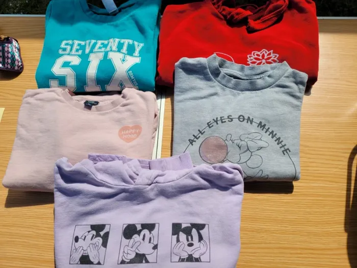Sweat le lot 5 taille 8/10 ans