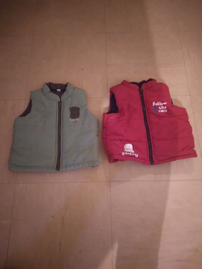 Lot de doudoune sans manche