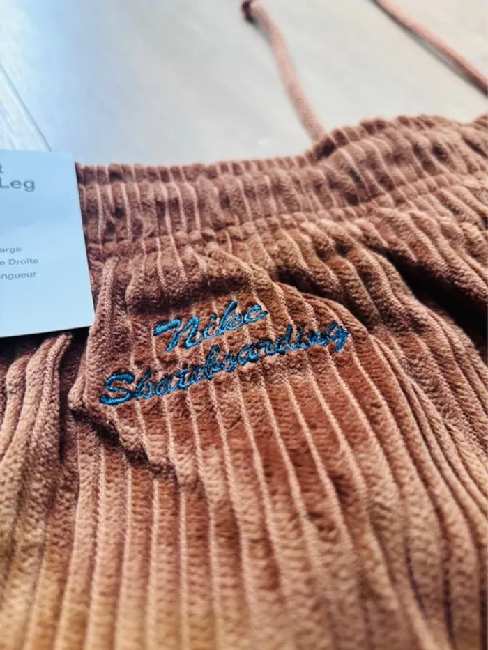 Nike SB Pantalon Elastic Corduroy Skateboard British Stan Taille M - photo numéro 4