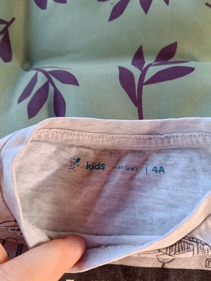 T-shirt manches courtes 4 ans - photo numéro 2