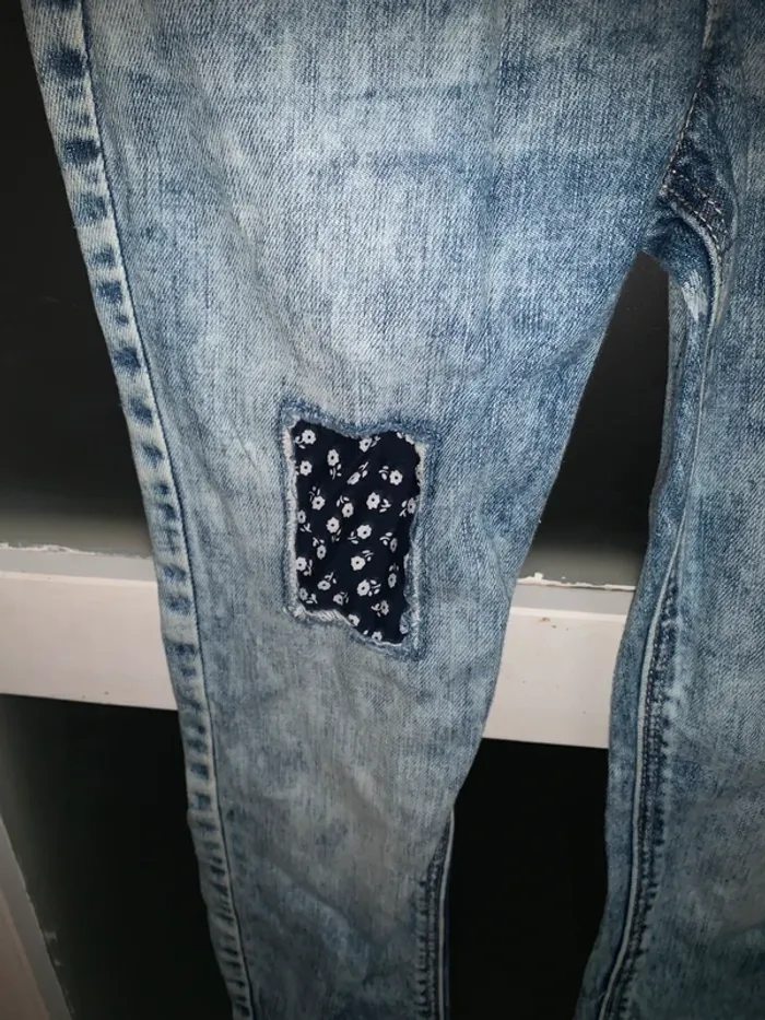 Jean 7 ans patch cœur bleu délavé - photo numéro 2