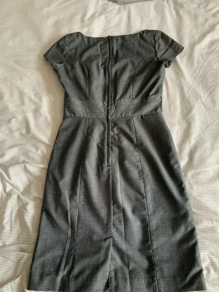 Robe cintrée - photo numéro 3