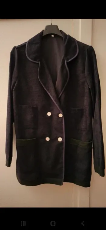 Veste noire légère boutons