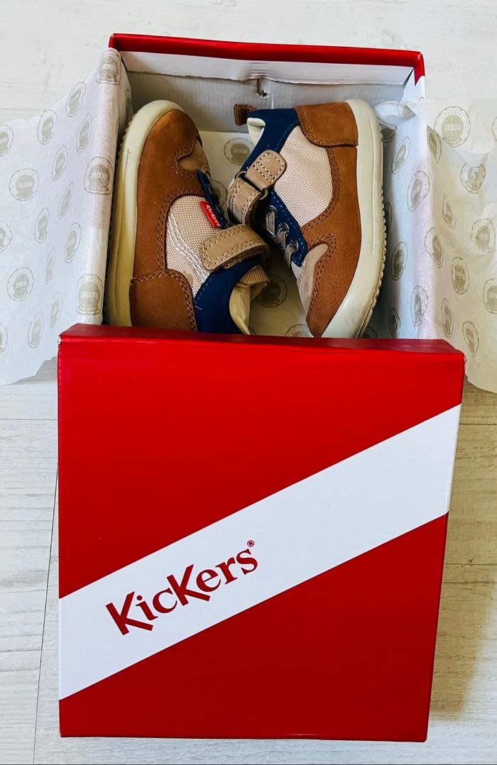 Baskets Kickers neuves, pointure 22 - photo numéro 2