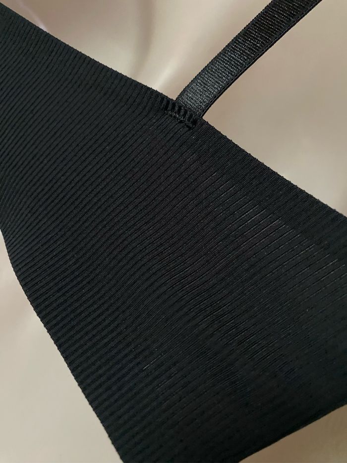 Soutien gorge brassière quasi sans couture taille S - photo numéro 4