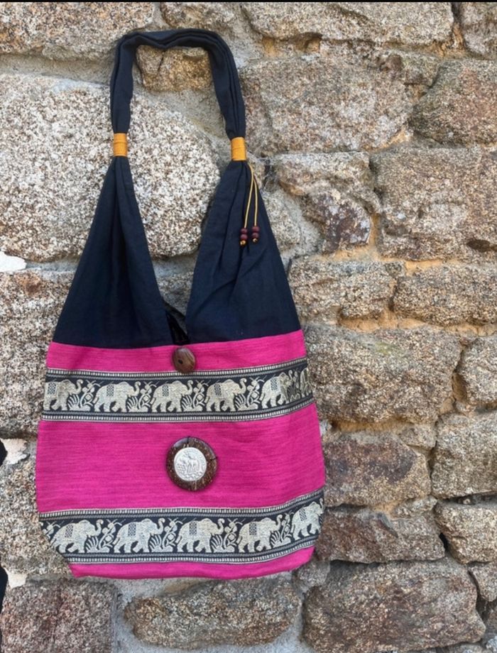 Très joli sac à main motif éléphant
